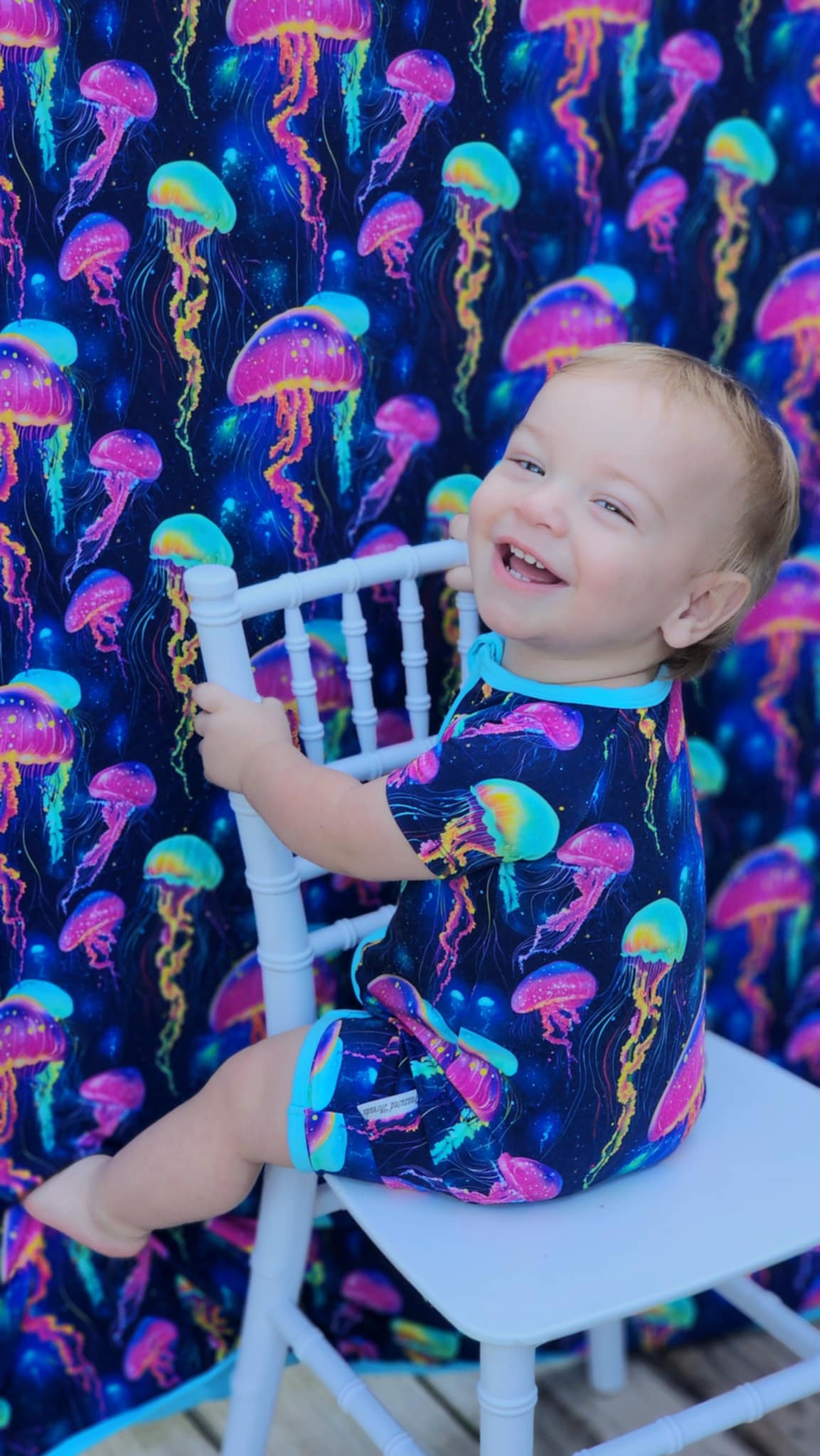 Jellyfish Glow Zippered Shorty