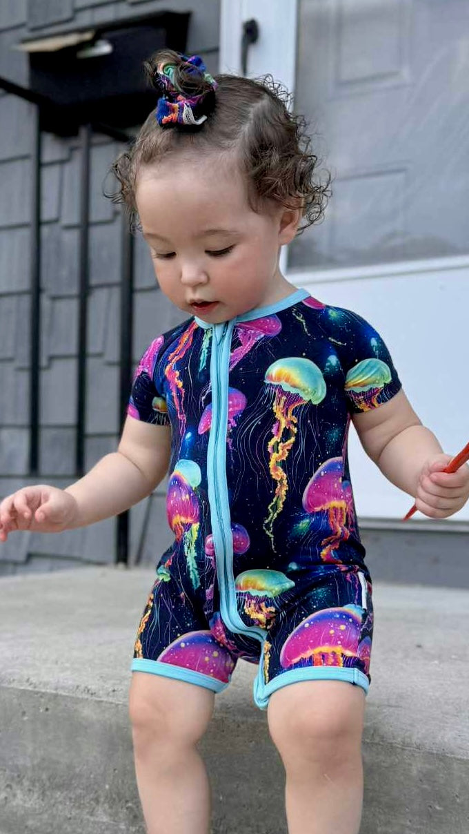 Jellyfish Glow Zippered Shorty