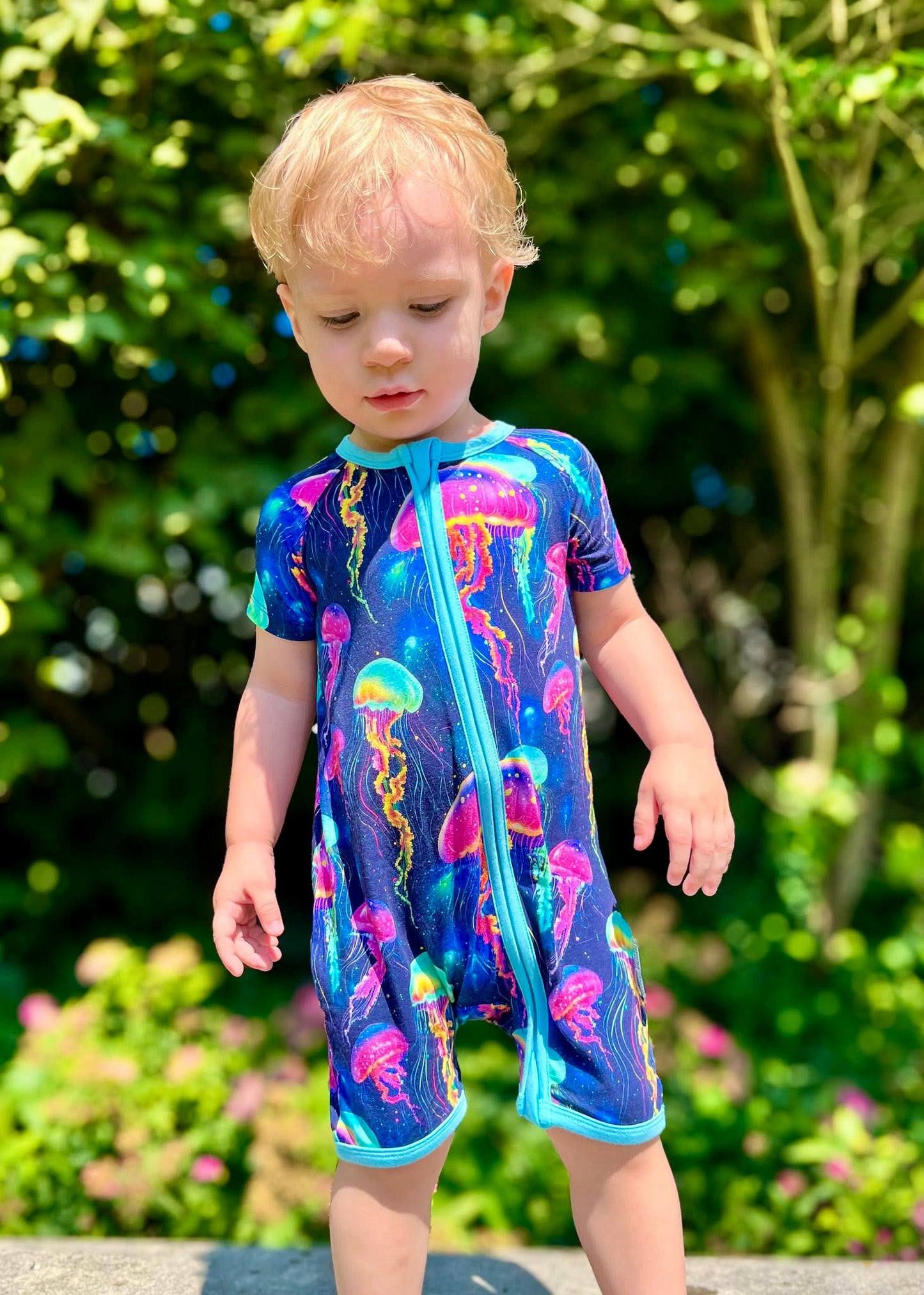 Jellyfish Glow Zippered Shorty