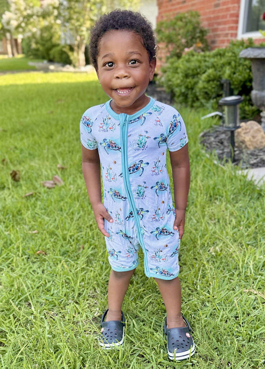 Turtally Beachin’ Zippered Shorty