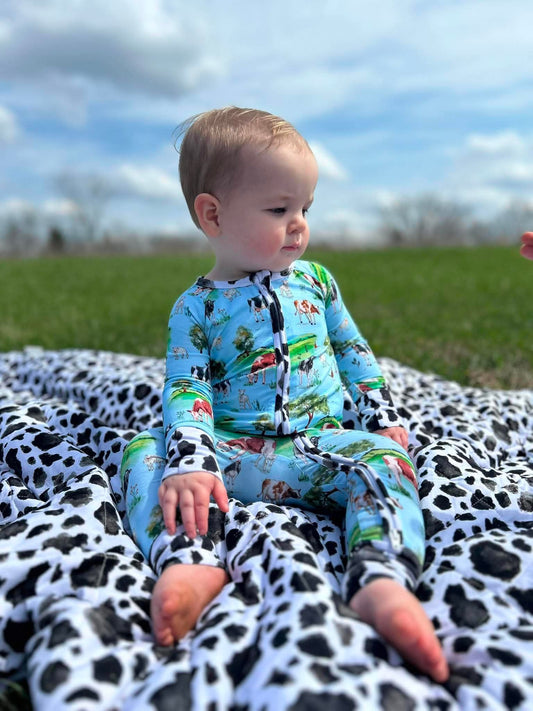 “Cows” Quilted Blanket