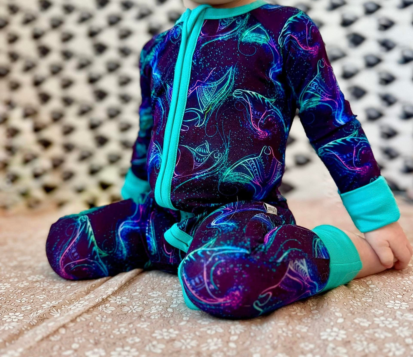 Majestic Mantas Zippy