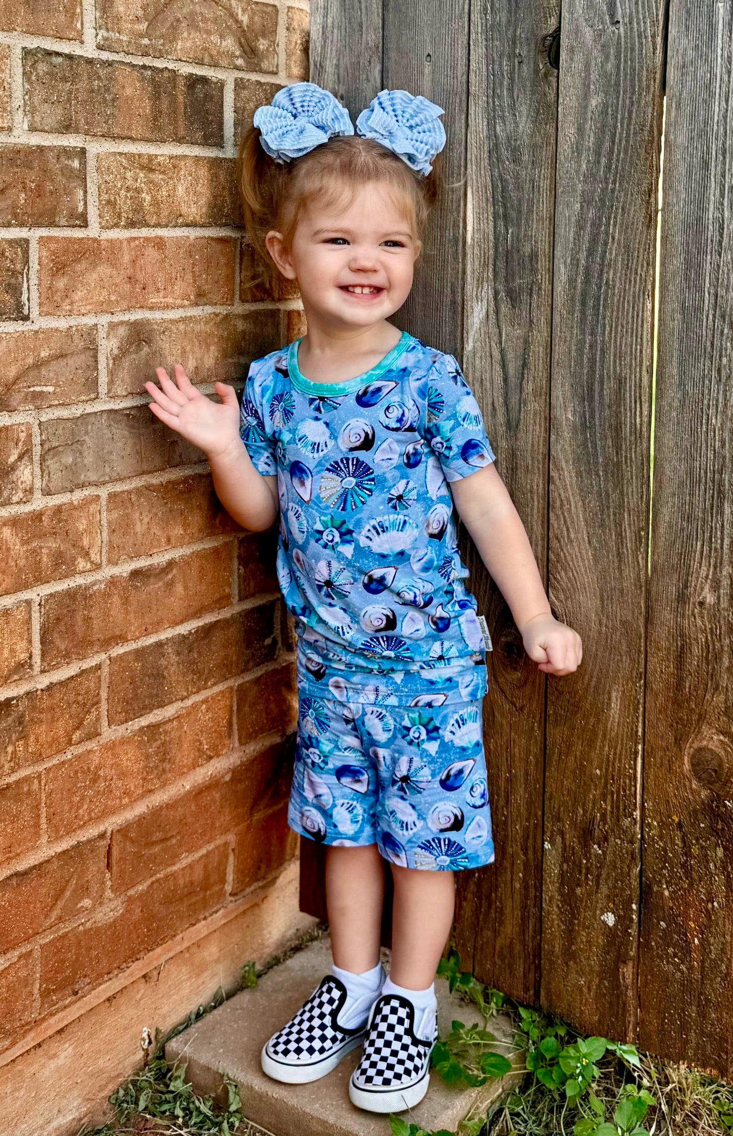 Shell Yeah Two-Piece Pajamas Short Sleeved and Shorts