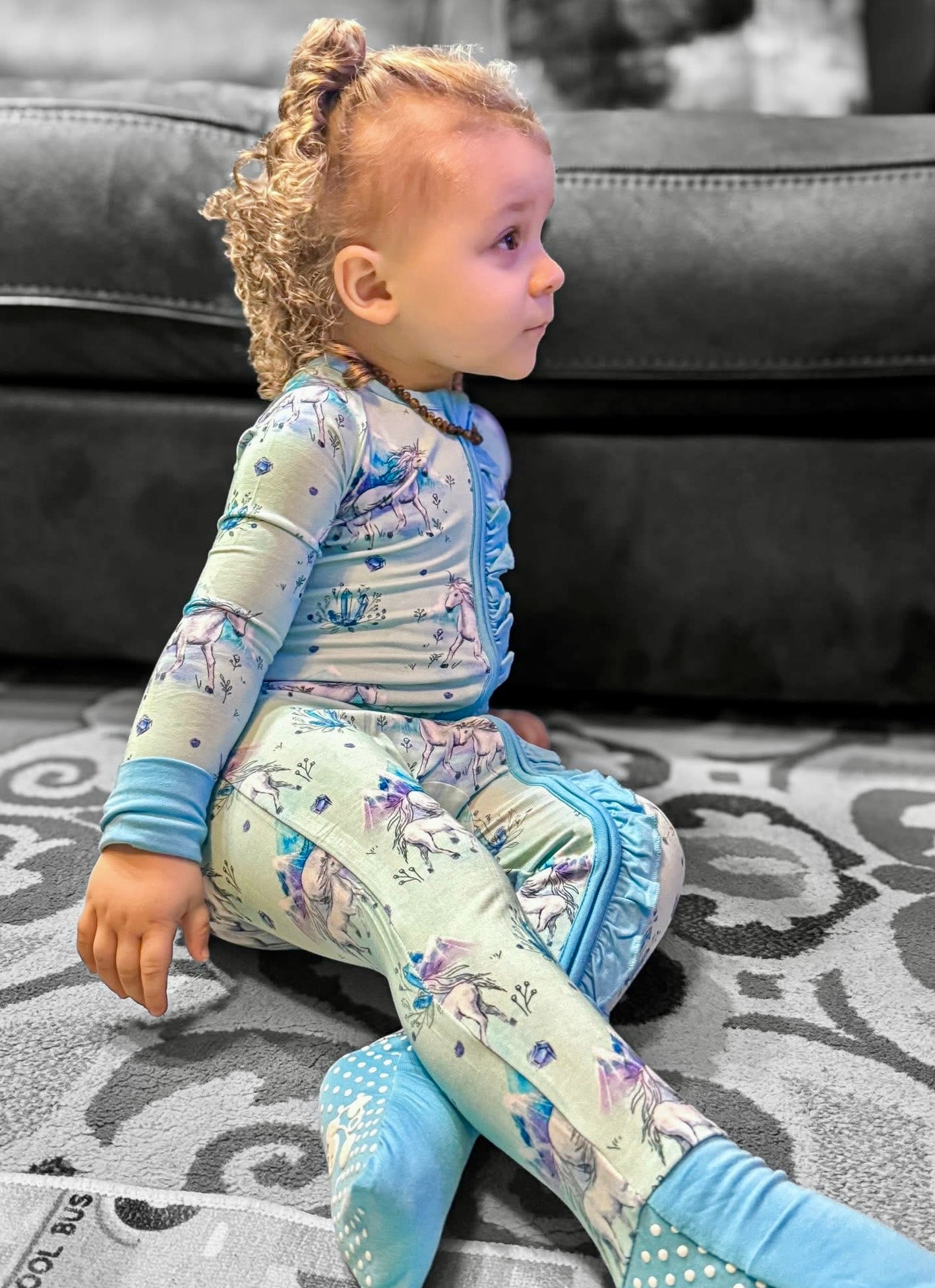 “Unicorns Dreamstone” Ruffle Zippy