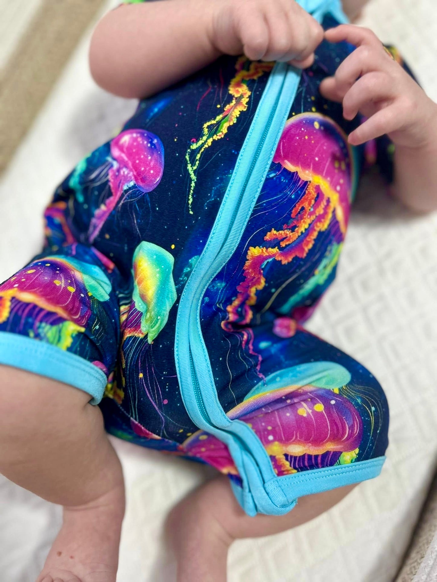Jellyfish Glow Zippered Shorty