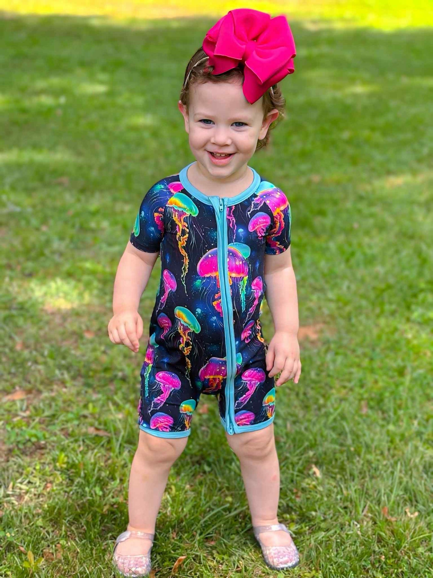 Jellyfish Glow Zippered Shorty