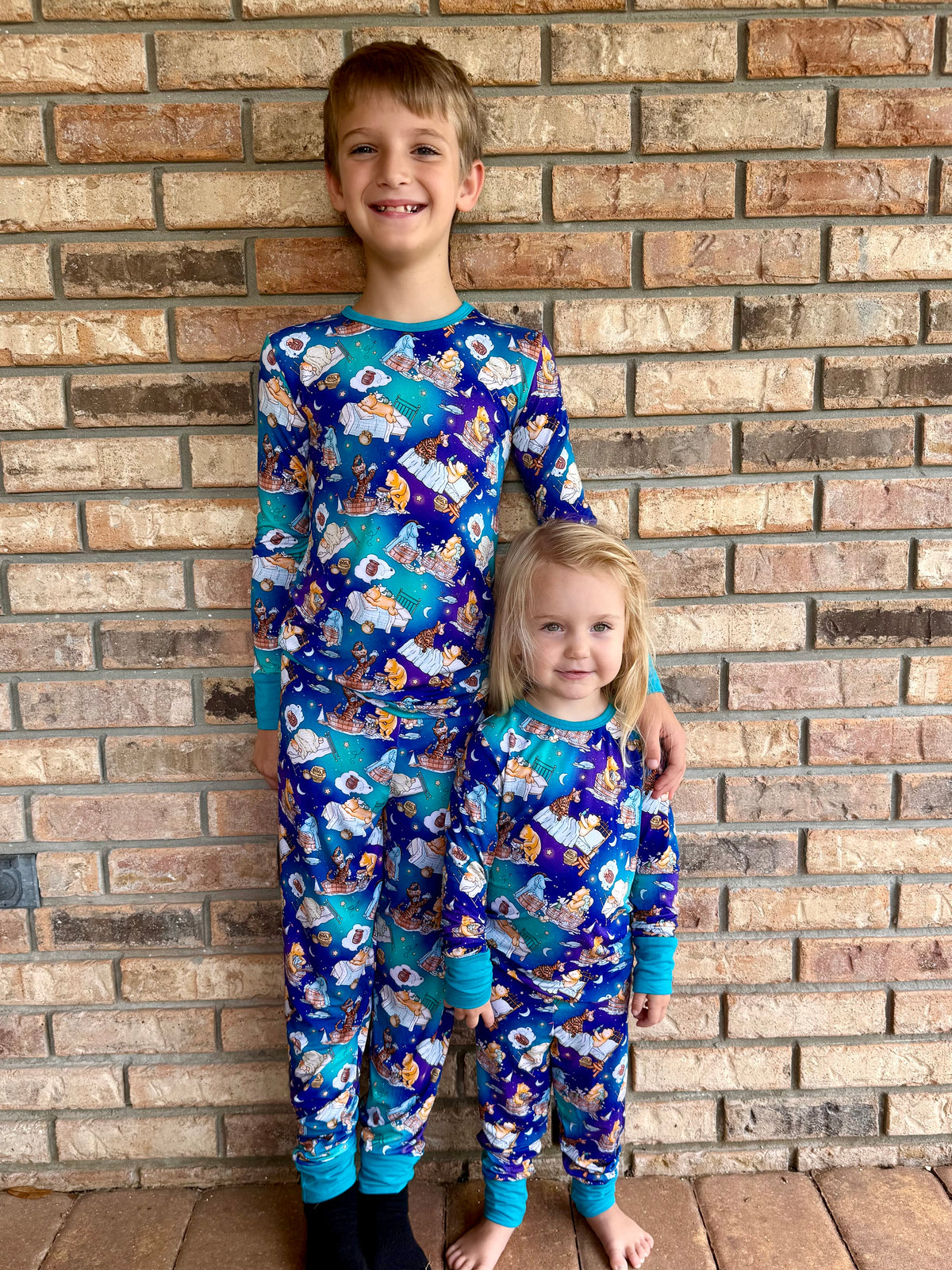 100 Akre Dreams Two-Piece Pajamas