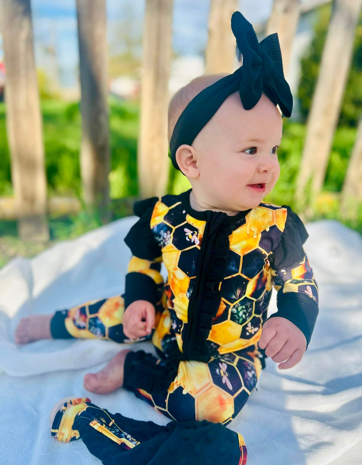 "Bee Happy" Ruffle Zippy