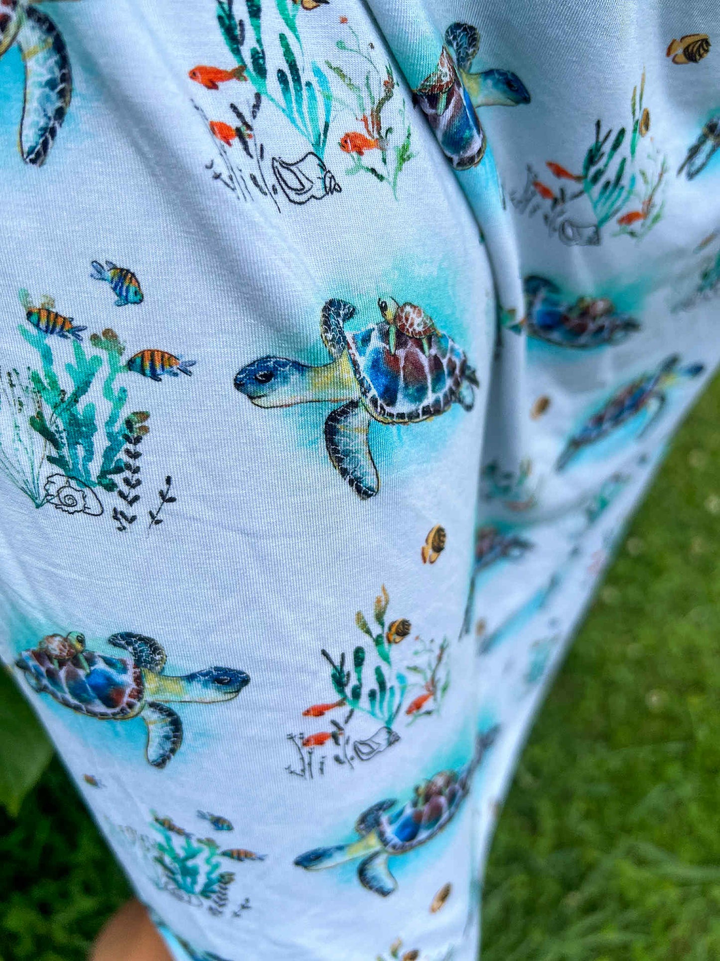 Turtally Beachin’ Women’s Short Sleeved Nightgown