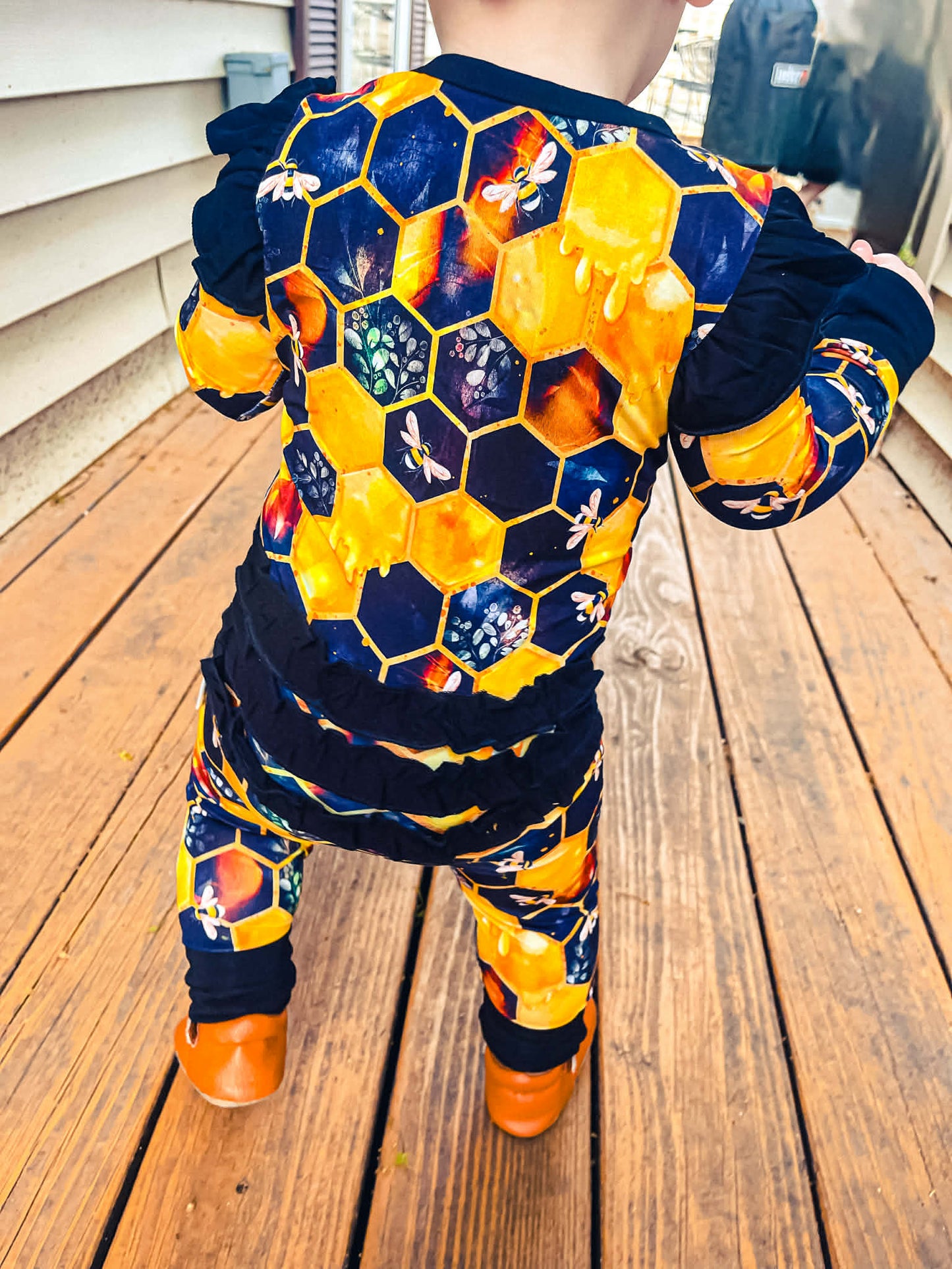 "Bee Happy" Ruffle Zippy