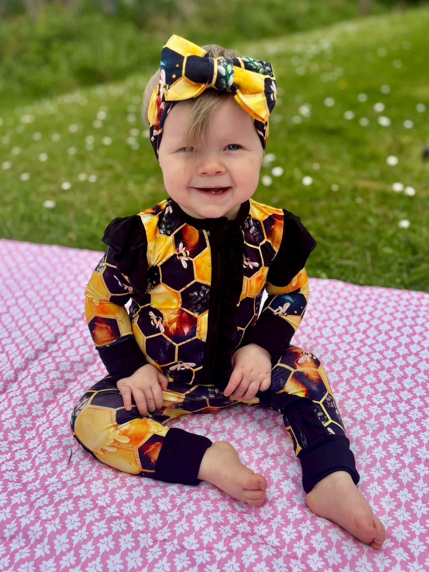 "Bee Happy" Ruffle Zippy