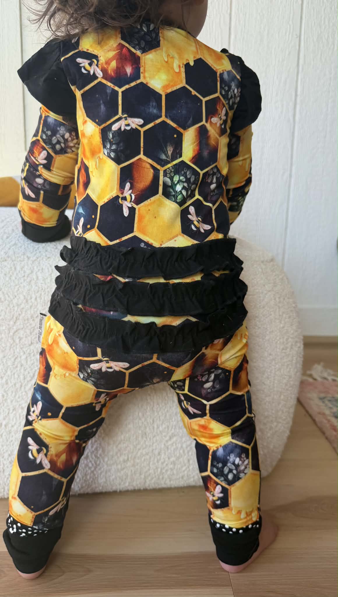 "Bee Happy" Ruffle Zippy
