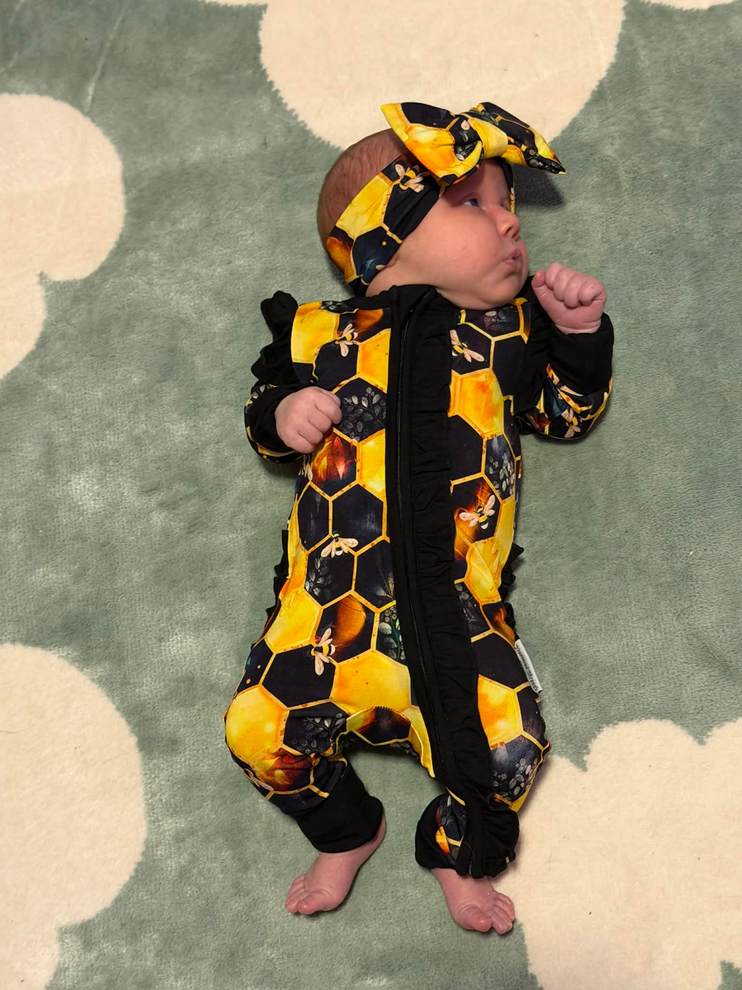 "Bee Happy" Ruffle Zippy