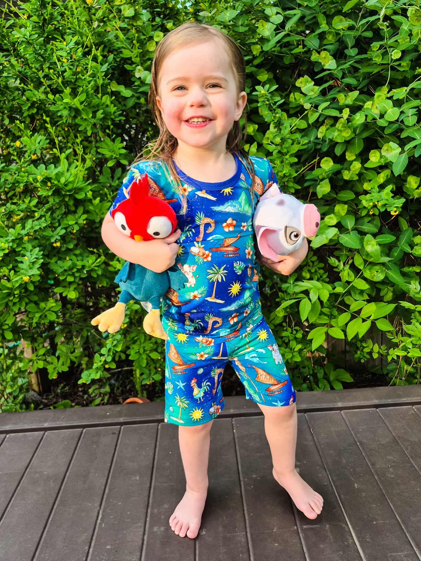 “Oceans Calling” Two-Piece Pajamas Short Sleeved and Shorts