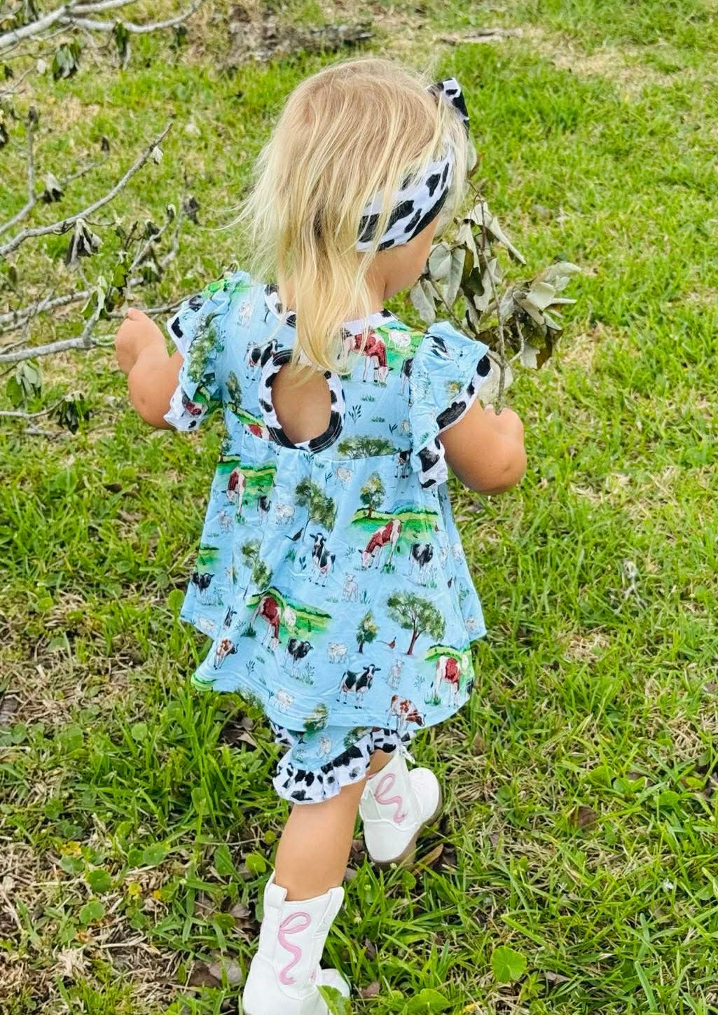 Cows Flutter Sleeve Shirt with Ruffled Bloomers