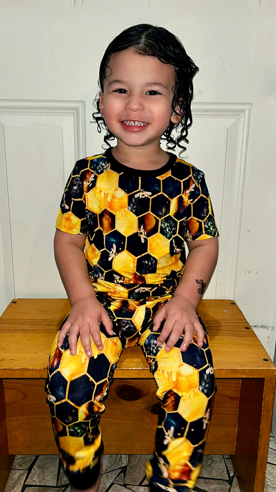 "Bee Happy" Two-Piece Pajamas Short Sleeved and Pants