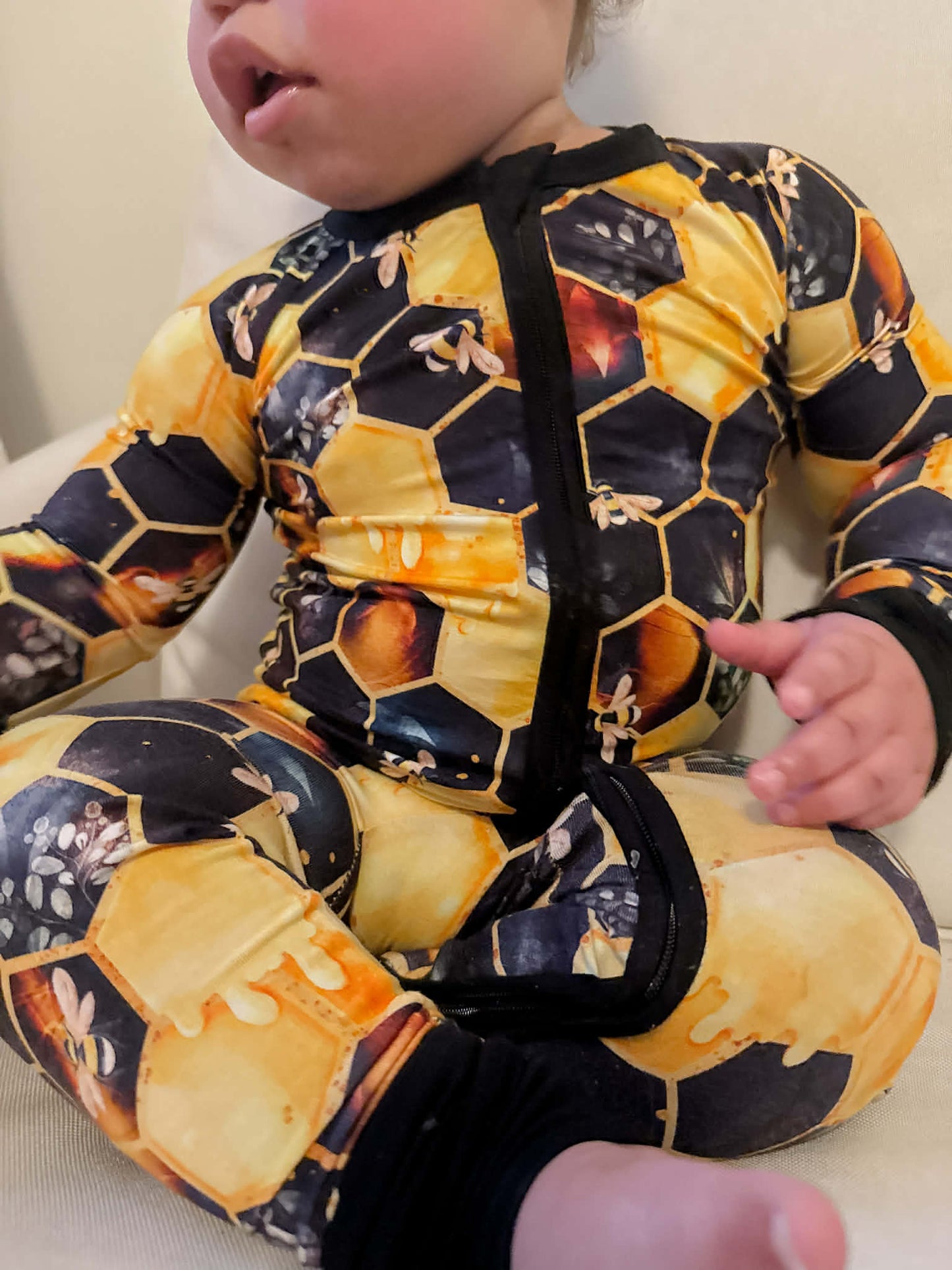 "Bee Happy" Zippy