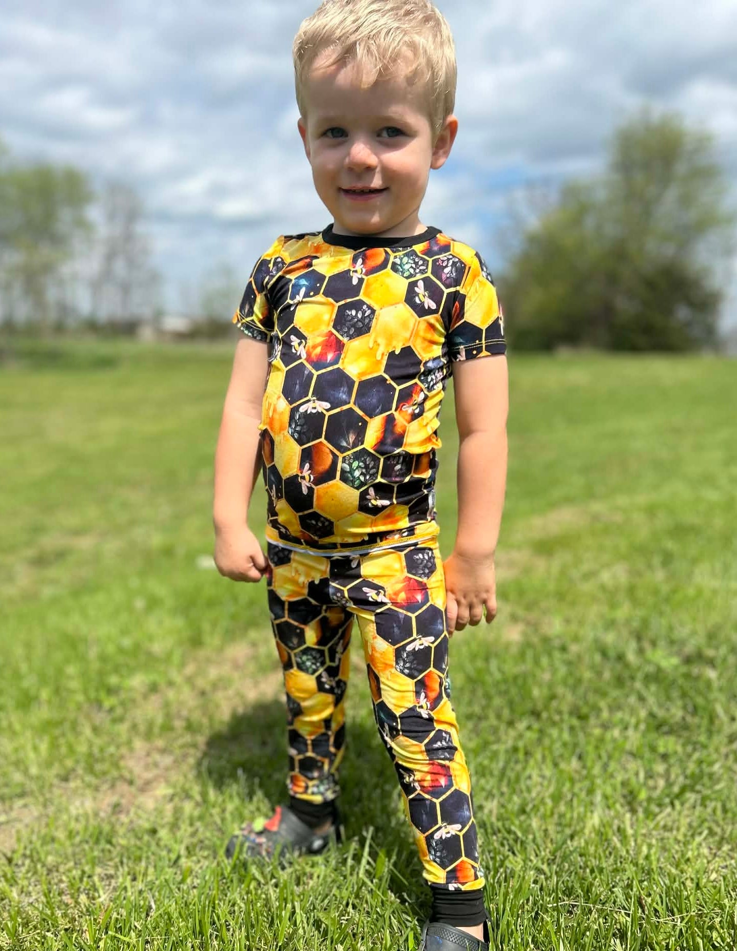 "Bee Happy" Two-Piece Pajamas Short Sleeved and Pants