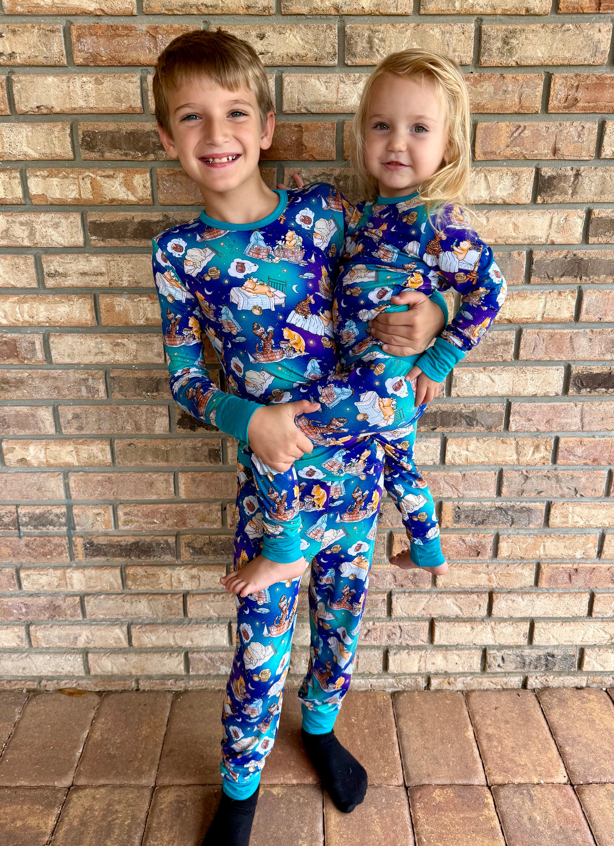 100 Akre Dreams Two-Piece Pajamas