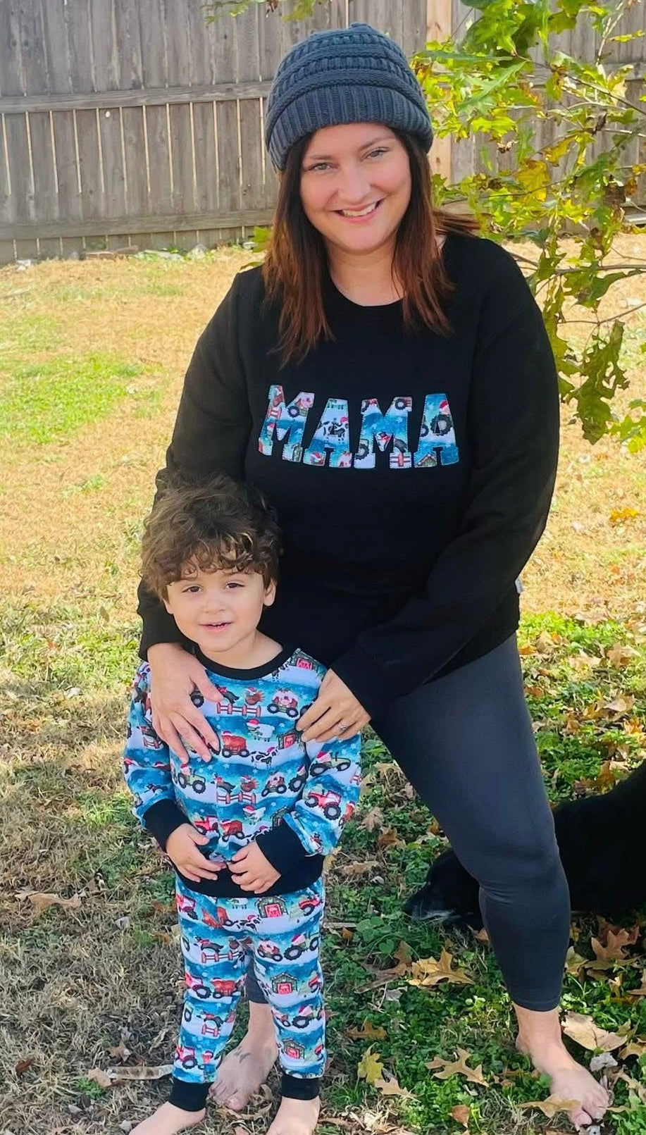 “E-I-E-I ho ho ho ” Mama Sweater