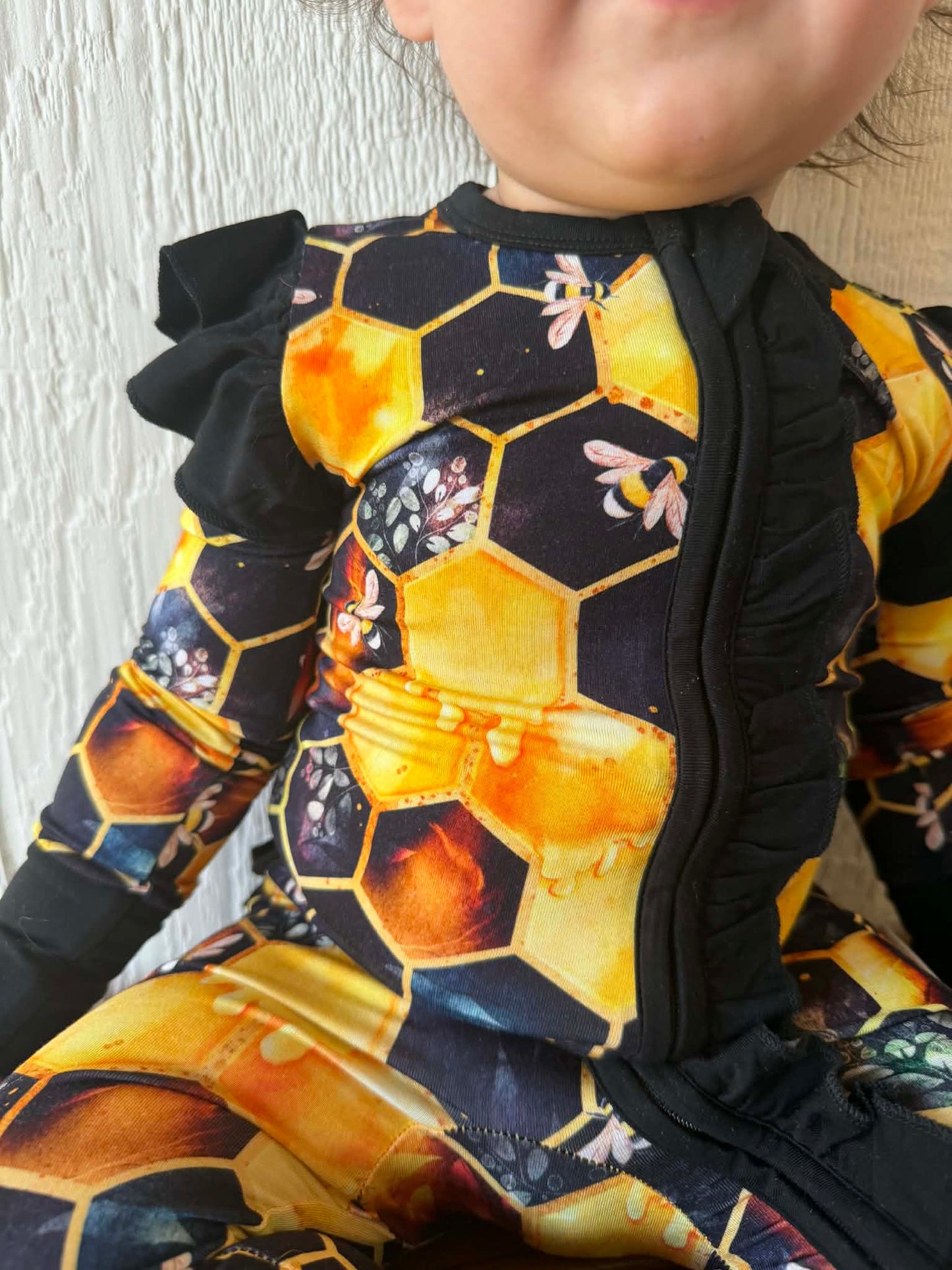 "Bee Happy" Ruffle Zippy