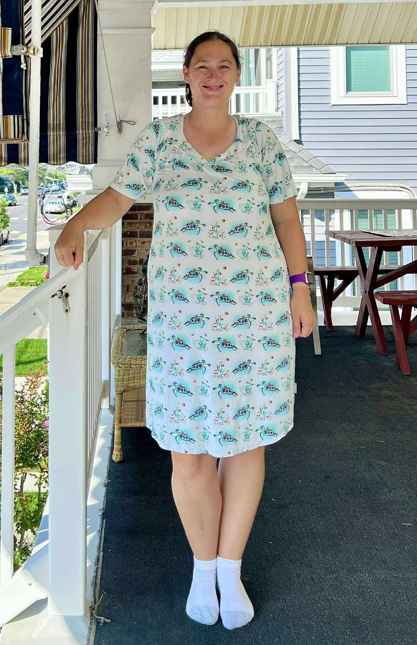 Turtally Beachin’ Women’s Short Sleeved Nightgown