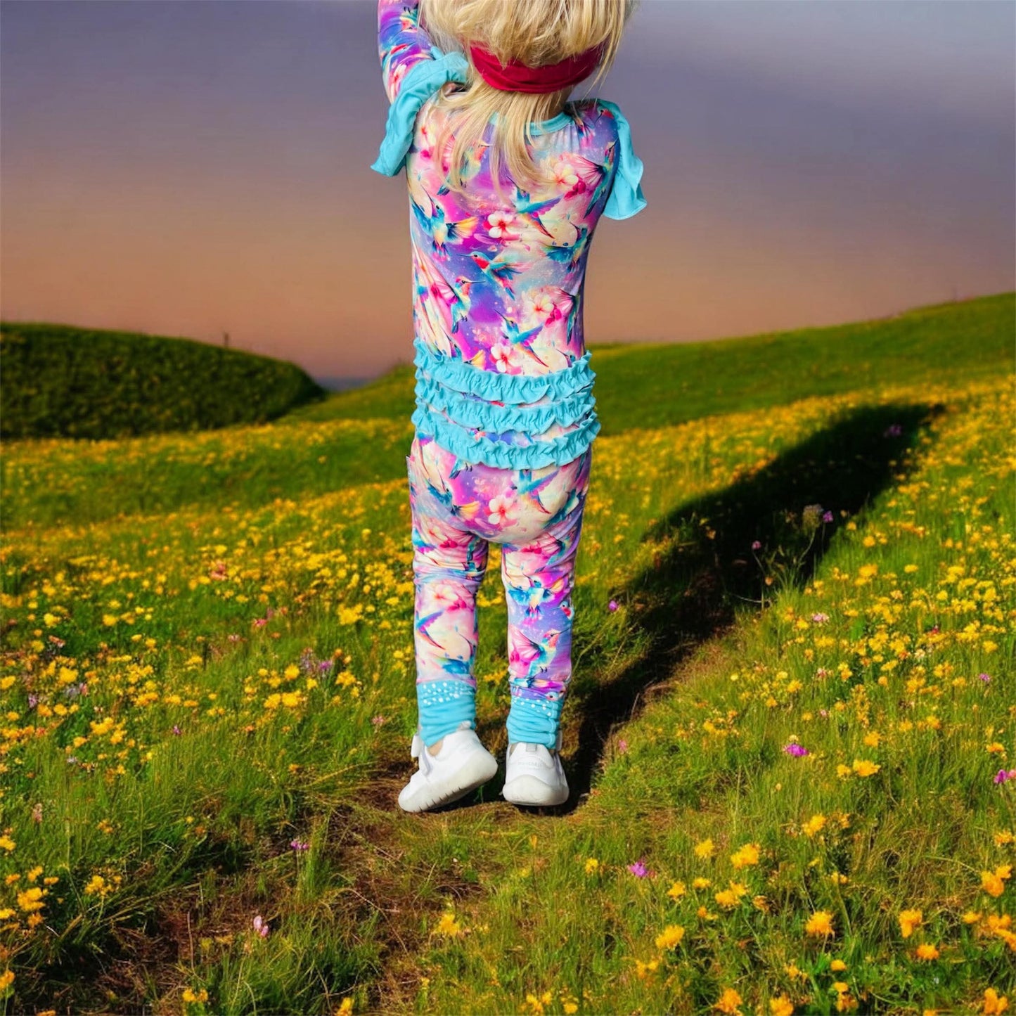 “Hummingbird Haven” Ruffle Zippy