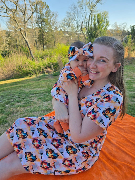 “Whimsical Foxes” Women’s Short Sleeved Nightgown
