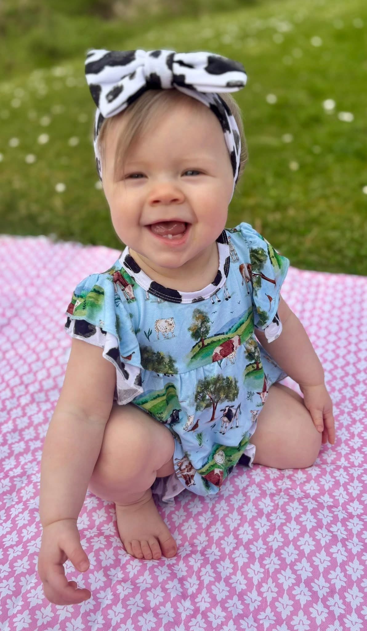 Cows Flutter Sleeve Shirt with Ruffled Bloomers